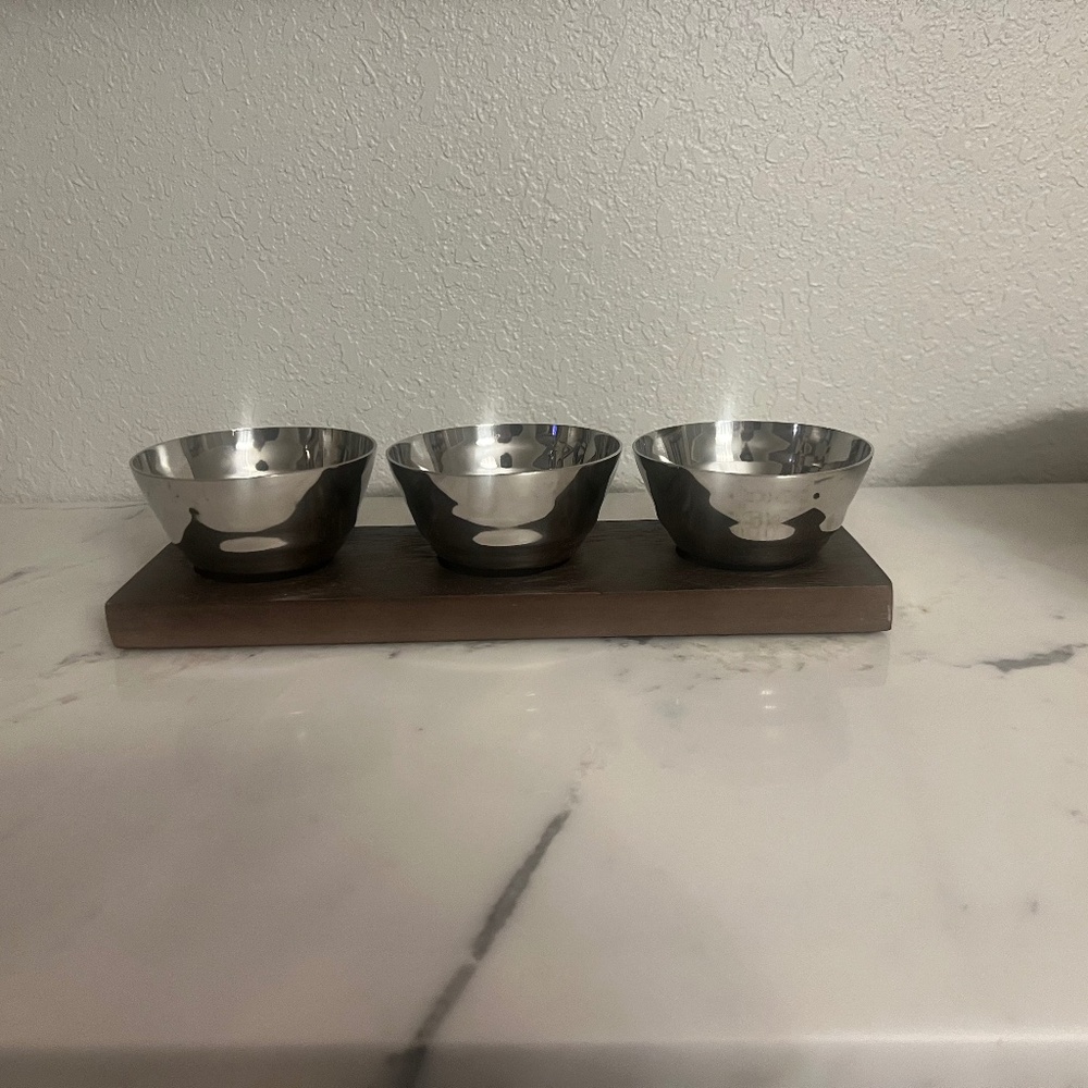 Michael Aram Ripple Effect 3 Bowl Serving Set on Wood Base